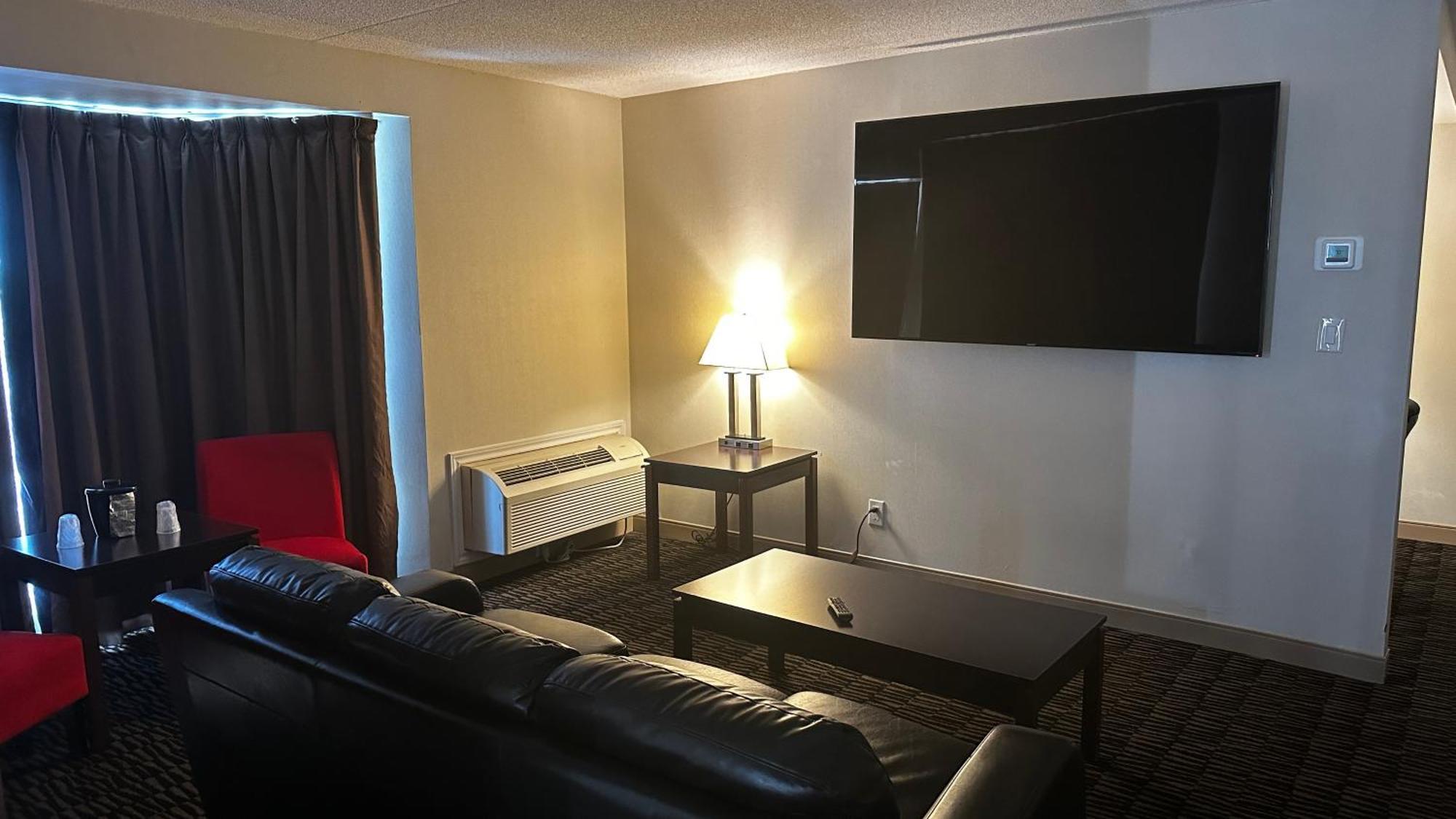 Ramada Plaza By Wyndham Niagara Falls Exterior photo